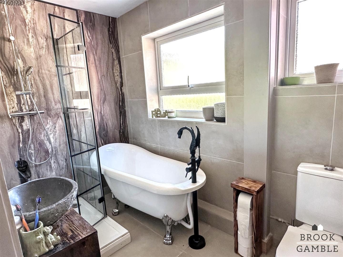 3 Bedroom House. Osborne Road in Eastbourne,  16
